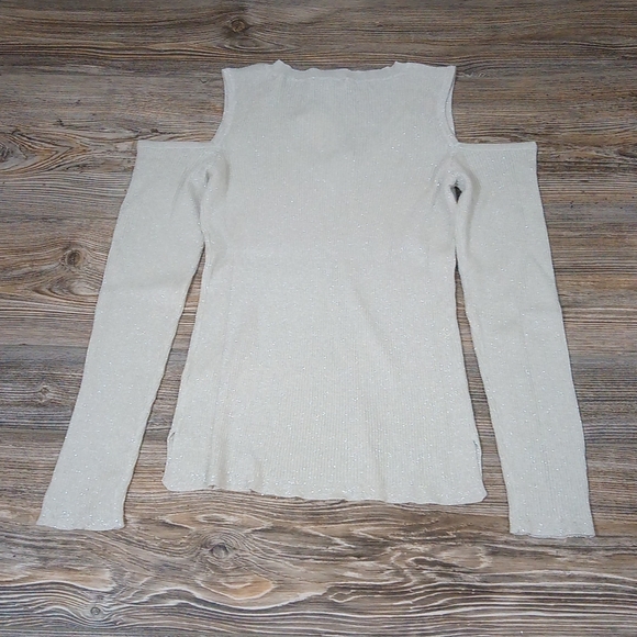 Sparkly Ribbed V Neck Long Sleeve Cold Shoulder Lightweight Fitted Sweater Top - Picture 8 of 12